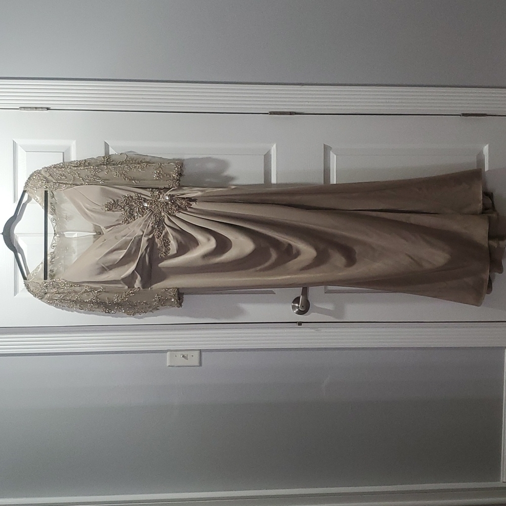 Marsoni by COLORS Fall 2021 collection Evening Gown size 18 Taupe/Gold